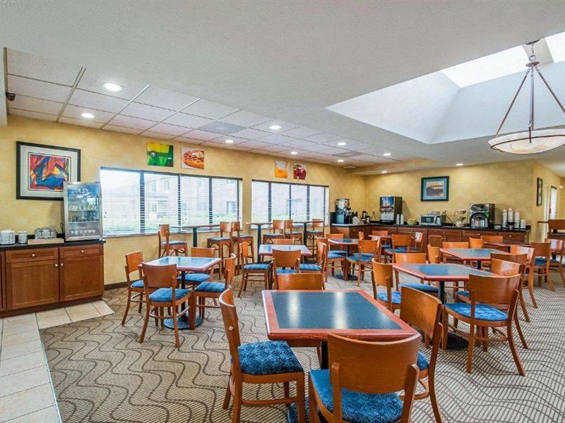 Quality Inn Солсбері Екстер'єр фото